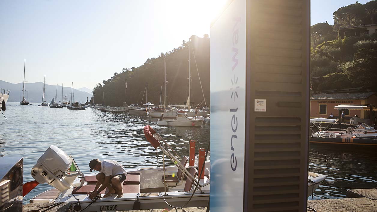 Italy: Fast charging infrastructure on the quayside in Portofino